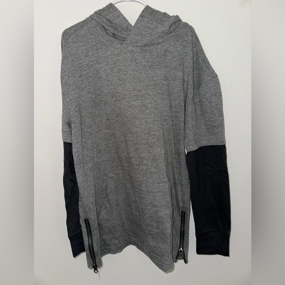 Cute Cat & Jack lightweight hoodie (L/12-14) with stylish zipper trim; EUC